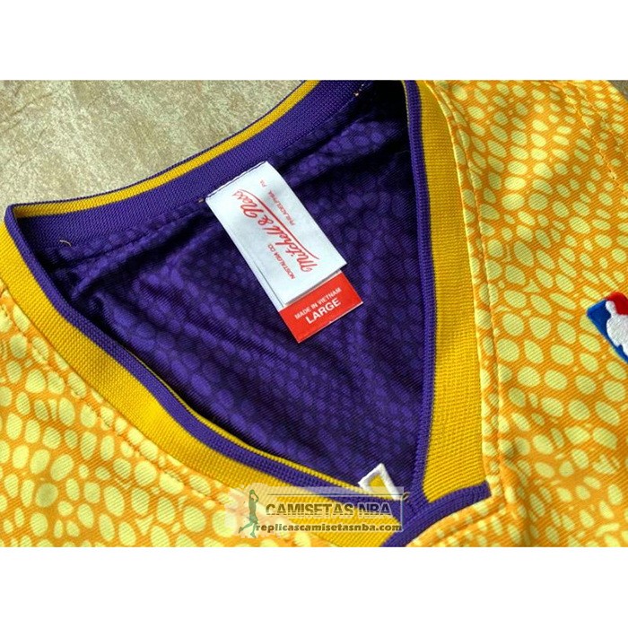 Camiseta Los Angeles Lakers Kobe Bryant Primera Mitchell & Ness Oro